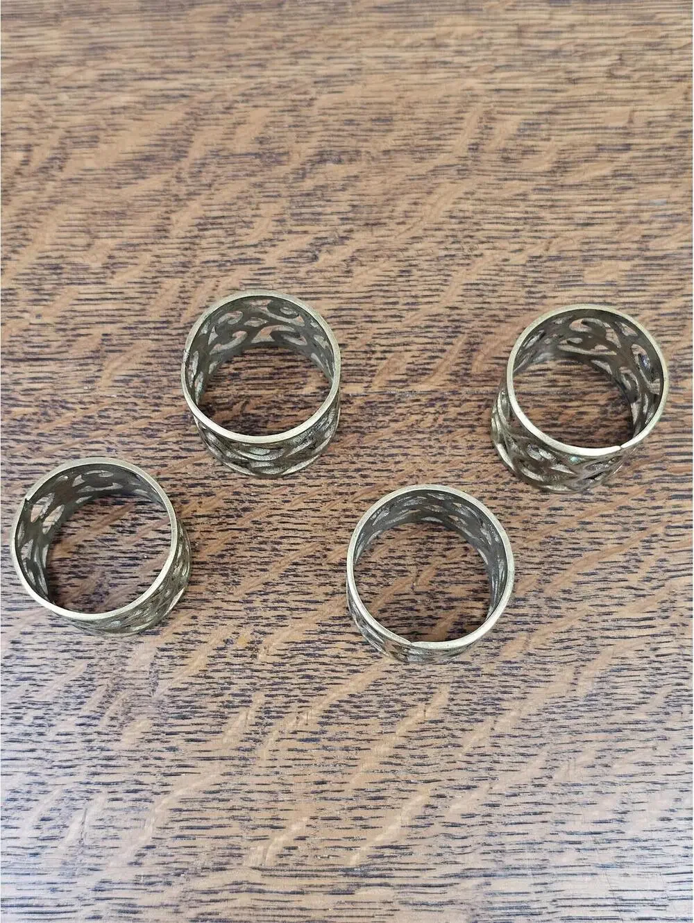 Vintage Brass Napkin Rings Set of 4 Scroll Filigree Table Decor